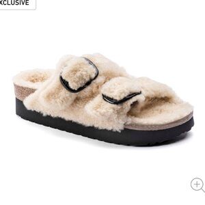 NWT Birkenstock arizona big buckle shearling in teddy eggshell size 40